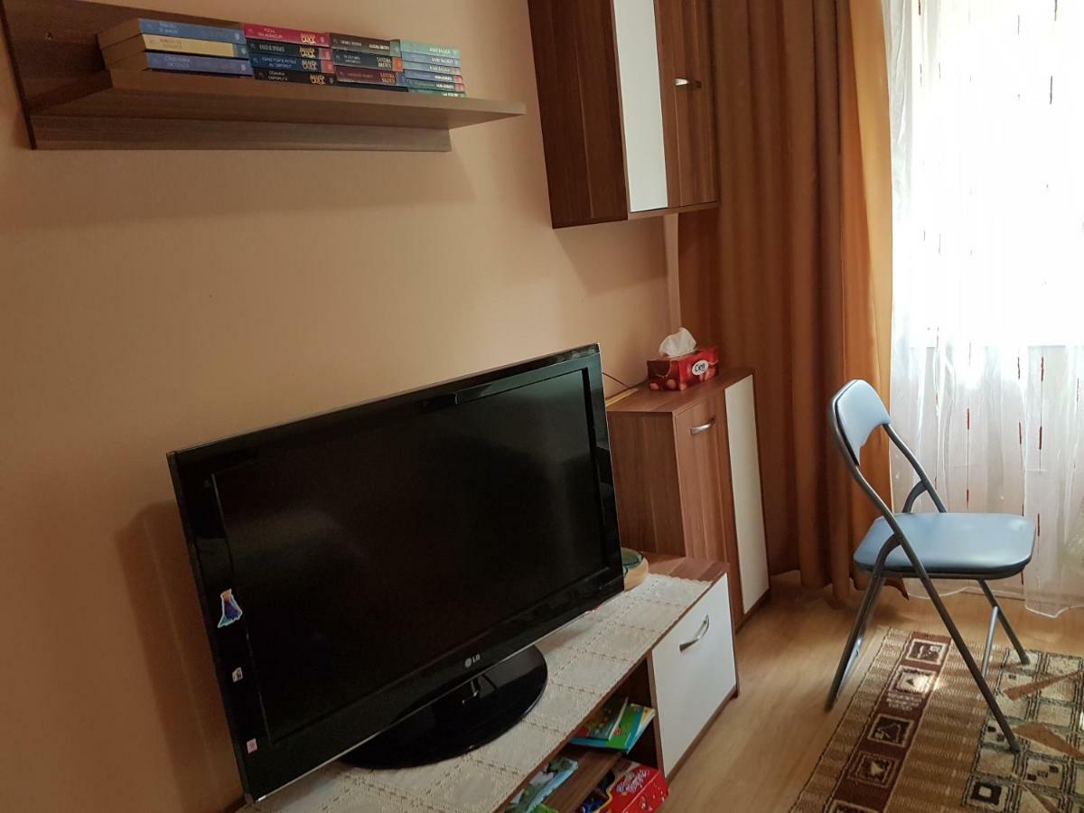 Апартаменти Apartament Aura Орадя Екстер'єр фото